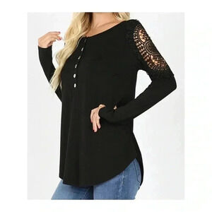 🆕Zenana Long Sleeve Lace Henley Top S🆕